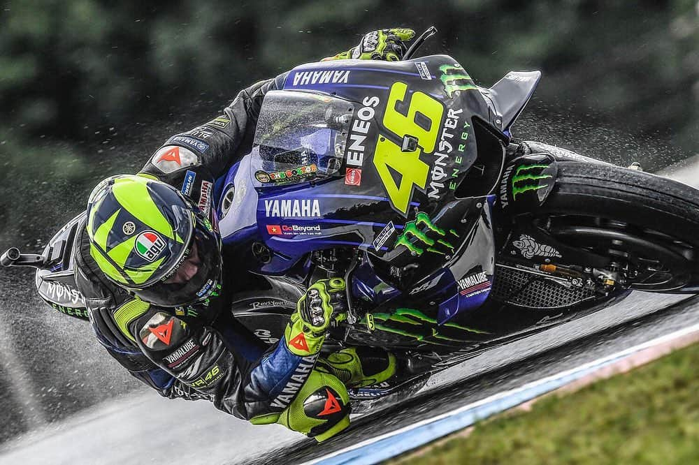 バレンティーノ・ロッシさんのインスタグラム写真 - (バレンティーノ・ロッシInstagram)「Brno Circuit,Czech republic Saturday,official practice 📸 @falex79 @gigisoldano @jesusrobledo」8月4日 6時35分 - valeyellow46