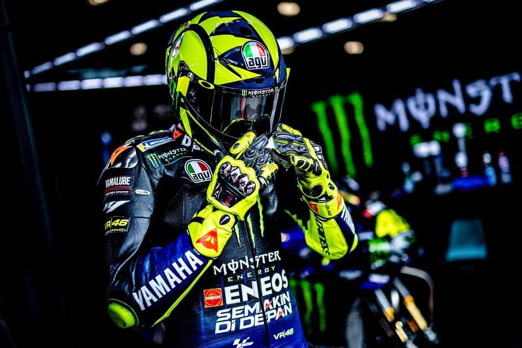 バレンティーノ・ロッシさんのインスタグラム写真 - (バレンティーノ・ロッシInstagram)「Brno Circuit,Czech republic Saturday,official practice 📸 @falex79 @gigisoldano @jesusrobledo」8月4日 6時35分 - valeyellow46