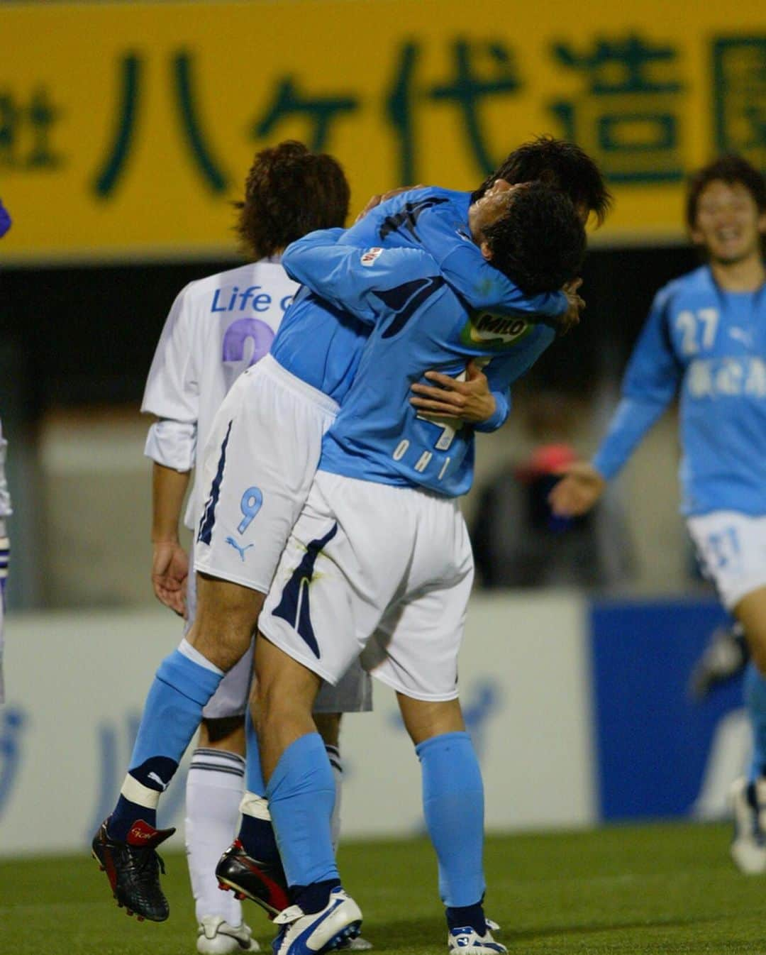 ジュビロ磐田さんのインスタグラム写真 - (ジュビロ磐田Instagram)「本日の試合で大井健太郎選手がJ1通算300試合出場を達成しました👏  #ジュビロ磐田 #jubilo #iwata #Shizuoka #サッカー #football #Jリーグ #サックスブルー  #df #No3」8月3日 22時21分 - jubiloiwata.official