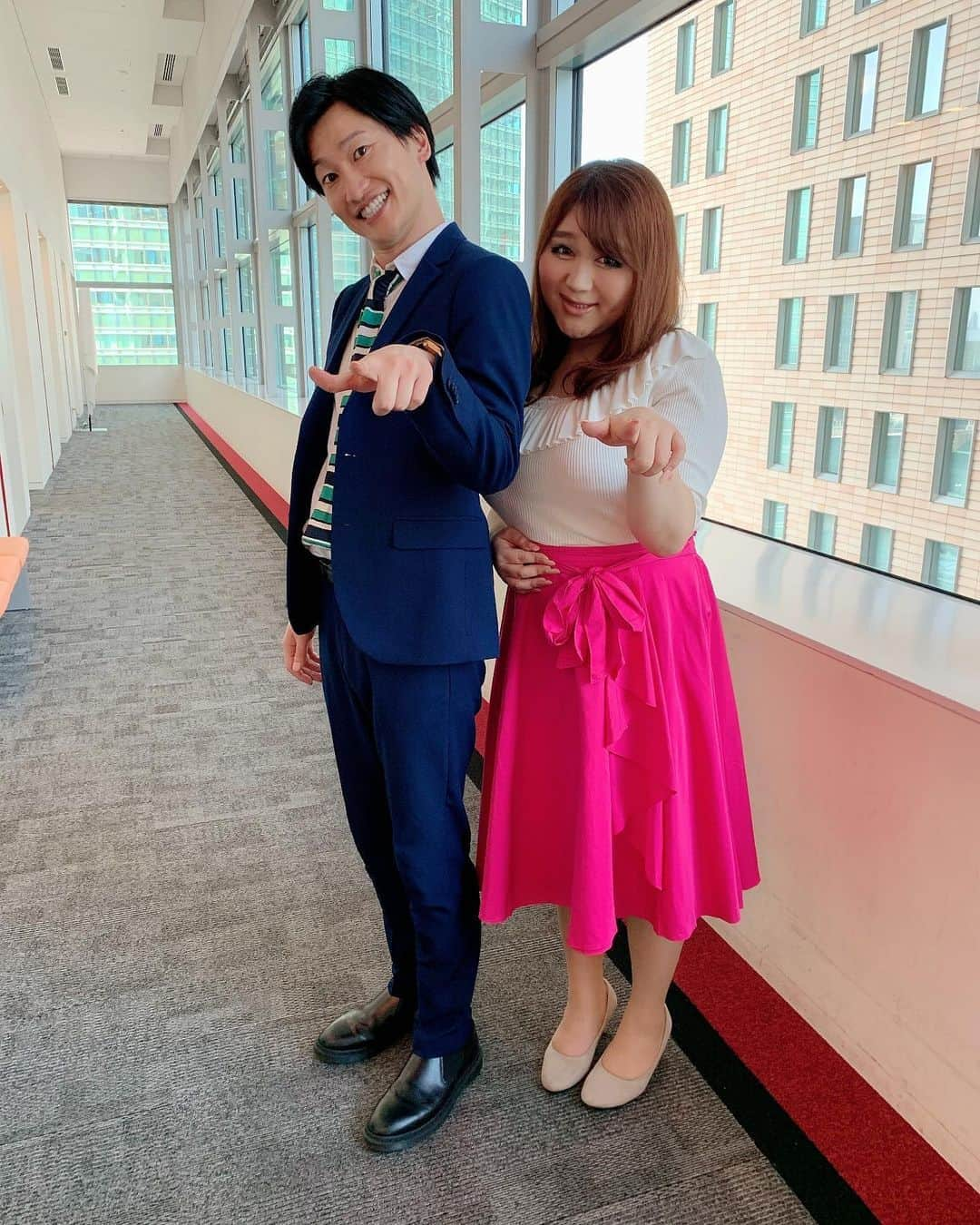 日本テレビ「ウチのガヤがすみません！」さんのインスタグラム写真 - (日本テレビ「ウチのガヤがすみません！」Instagram)「大人気の#りんごちゃん が✨初出し✨㊙️新モノマネ㊙️で進行に挑戦💁‍♀️💓相方は…#相席スタート山添 😏👔 . #ガヤ芸人 が体験した“奇妙”なエピソードを披露していく納涼企画👻🎐『奇妙体験 ガヤビリーバボー』 . スタジオ戦慄の怖い話🥶から爆笑結末の話🤣まで 盛りだくさん‼️ . りんごちゃんの🍎初々しい進行🍎と #なにわ男子 の😆無邪気な反応😱にもご注目👀💕 . 放送は【8/6(火)23:59〜】ご覧ください🥰 . #ウチのガヤがすみません #ウチガヤ #ガヤ芸人オフショット #芸人 #こんなところにゾエがすみません #ジャニーズJr. #ジャニーズ」8月3日 22時36分 - uchino_gaya