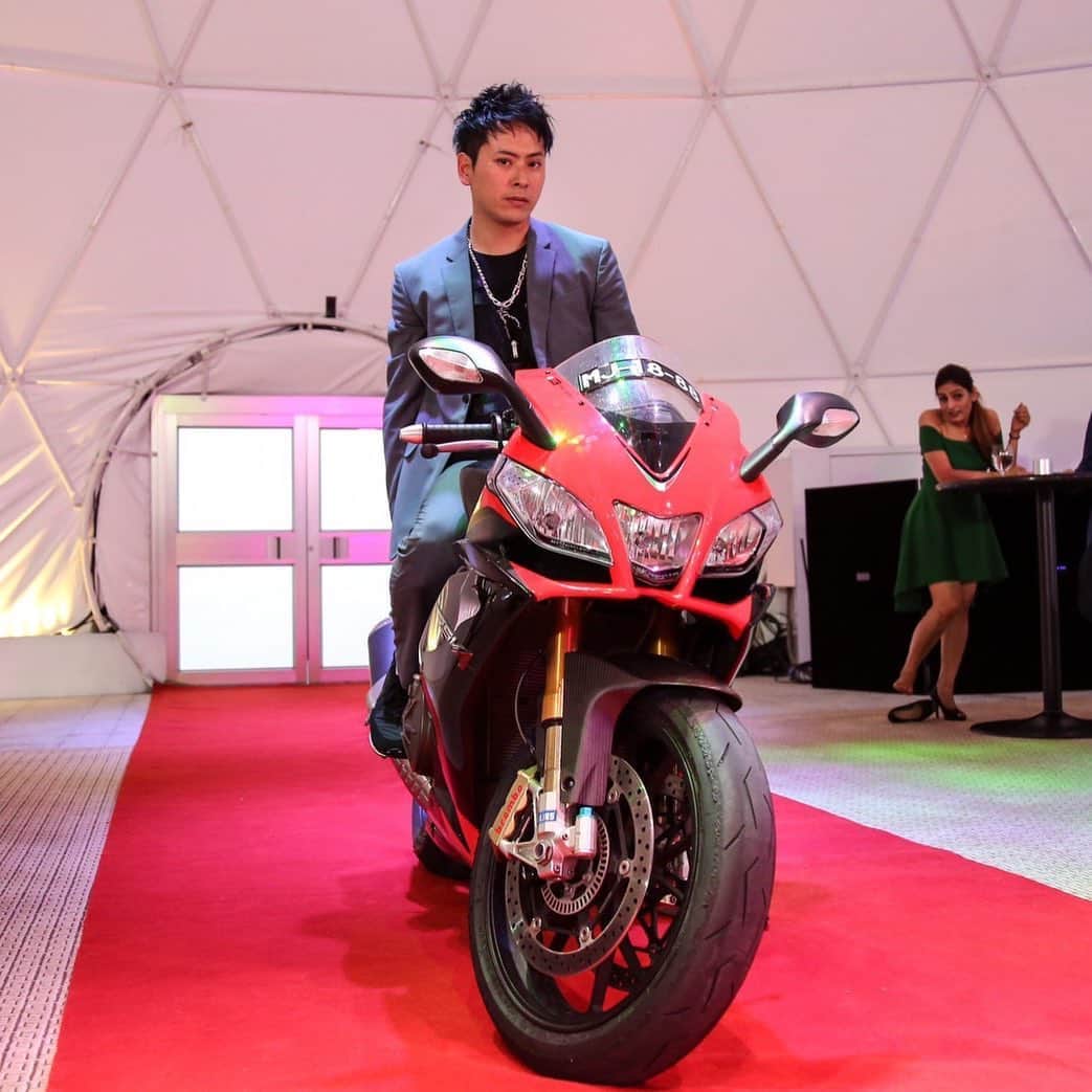 山下健二郎さんのインスタグラム写真 山下健二郎instagram 三代目 J Soul Brothers New Single Scarlet Scarlet 8月3日 22時41分 3jsb Kenjiro Official