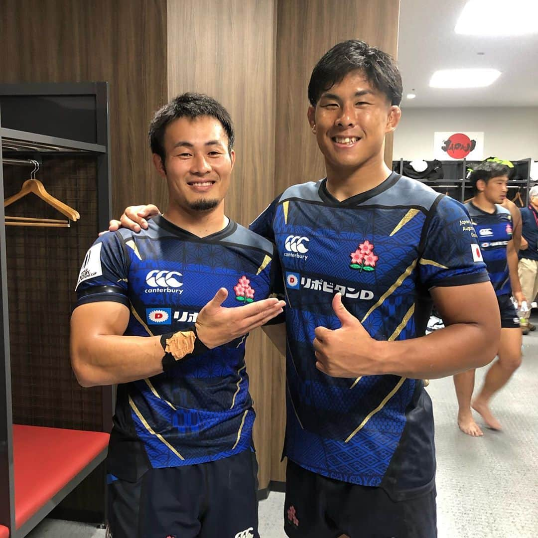 福岡堅樹さんのインスタグラム写真 - (福岡堅樹Instagram)「vsトンガ🇹🇴41-7で勝利！ 出場時間は短かったけど、良いトライでJAPANの勝利に貢献できてよかった！ 応援ありがとうございました！ #BKのリザーブたちと #先発のルーミートクと」8月3日 22時42分 - kenki11