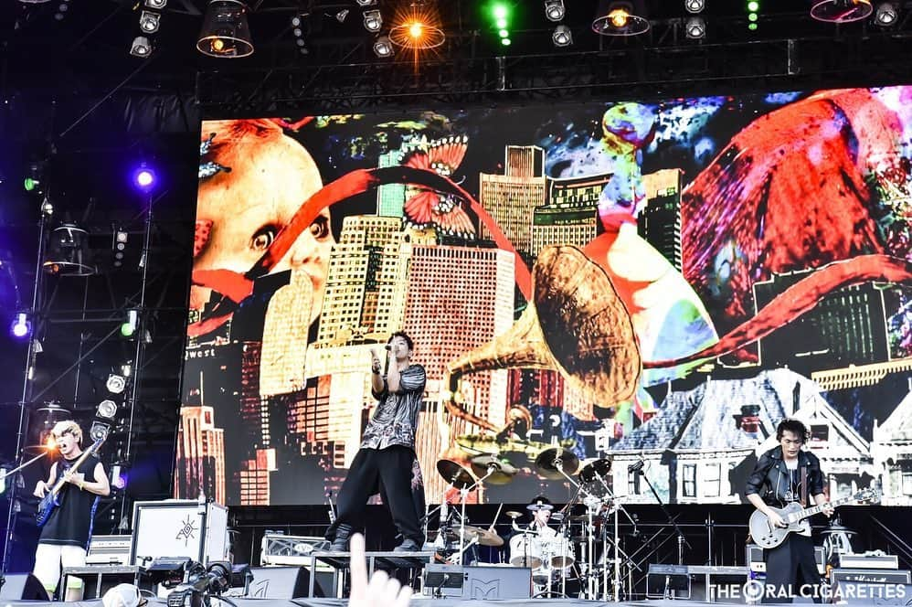 山中拓也さんのインスタグラム写真 - (山中拓也Instagram)「ROCK IN JAPAN 2019 GRASS STAGE ありがとうございました。 素晴らしい景色でした。 photo by AZUSA TAKADA #RIJF2019」8月3日 22時46分 - oraltakuya