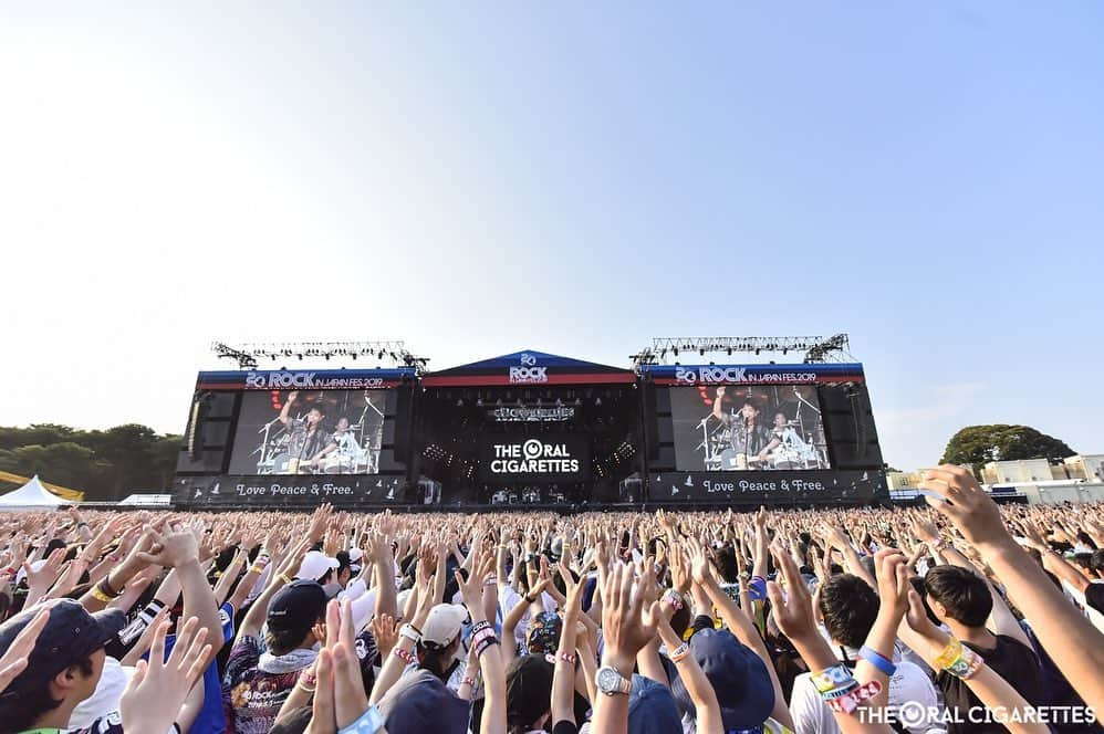 山中拓也さんのインスタグラム写真 - (山中拓也Instagram)「ROCK IN JAPAN 2019 GRASS STAGE ありがとうございました。 素晴らしい景色でした。 photo by AZUSA TAKADA #RIJF2019」8月3日 22時46分 - oraltakuya