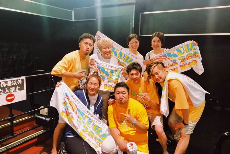 DEppaさんのインスタグラム写真 - (DEppaInstagram)「. . 夏ツアー初日『新宿BLAZE』 1祭り目！最高でした！！！ めちゃくちゃ楽しかったーッ！✨ 最高のスタートを切れました！ 本当にありがとうございました！！！ . 多くを語るとネタバレになっちゃうので… 今日は新曲『手のひらたたけば』を 初披露しました！一緒にMVを撮影した 「はねぴょん」が登場！5人？で 新曲を世界最速で初披露しました！ この曲は大田区観光PR曲なのですが、 「BRAND NEW DAY」と同じように 何回も何回も書き直して作った 大切な我が子です。正直 苦労しましたw あと5公演5都市、この楽曲を届けに行きます！ 楽しみにしていてくださいね！✨ はねぴょん、ありがと〜✈️🌸♨️ . 「ようかい音頭」も初披露！ あの演出からの「ようかい音頭」は… 誰もが笑顔になると思われますw . 今日ライブが終わって「公演増やします」 と言ってくれていた方が多くて 凄い嬉しかったです！それだけ楽しかった✨ 次の公演は『大阪』と『静岡』！ とてつもないことになりそうです！ だって… あんなことこんなこと…w 楽しみにしていてくださいね！✨ . そしてそして！ついに明日！ 来年のアプリコ大ホールのチケットが 発売になります！そのお話しは 明日書かせて頂きますね！ インスタの前に噛り付いてくださいねw それではまた明日✨👋🏽🍀 . #シクラメン #シクラ族 #シクライブ #帰るまでがシクライブ #遠足 #シクラツアー2019 #夏 #Summer #夏物語 #music #Live #song #carnival #夏祭り #BRANDNEWDAY #手のひらたたけば #ようかい音頭 #アプリコ #大田区 #蒲田 #羽田ヴィッキーズのみんなも来てくれました #秋元 #柳瀬 #平松 #モニーク #大感謝 #ネタバレのなきように感想お待ちしております」8月3日 22時47分 - deppa_shikuramen