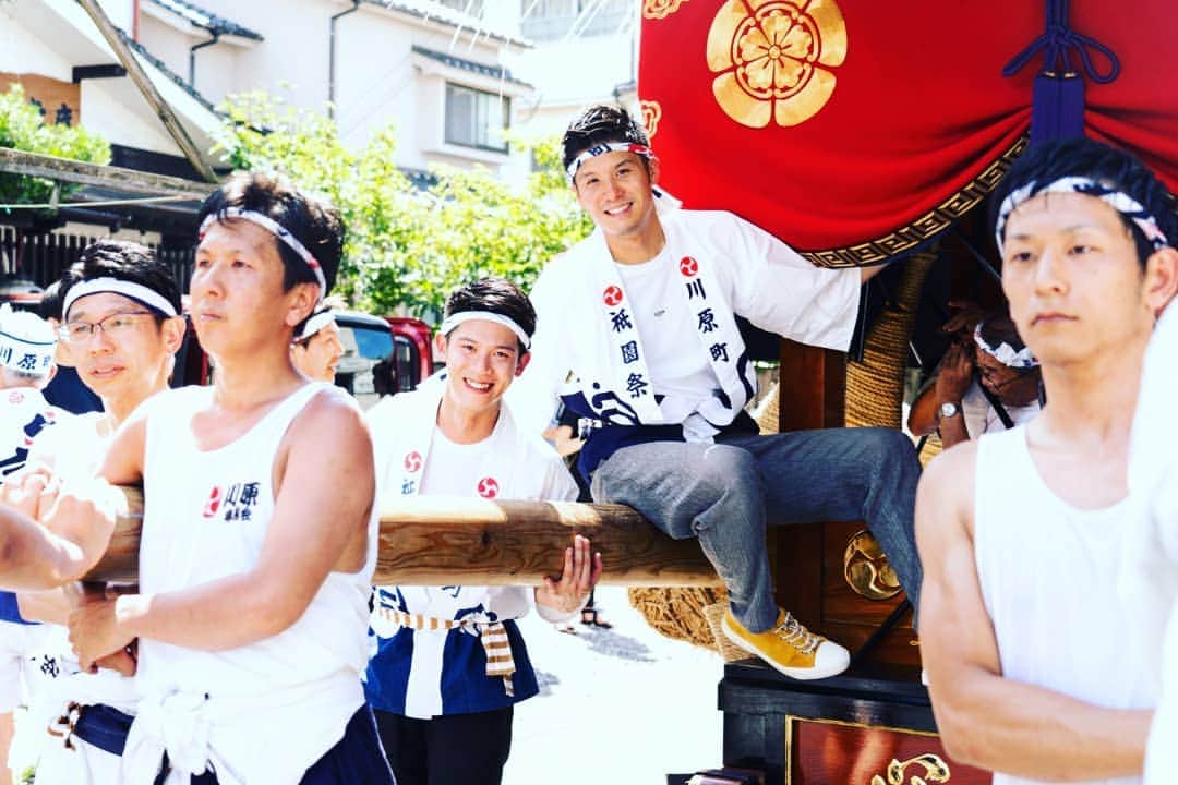 のインスタグラム：「【日本一熱い日】  日田祇園、この日は日田市が日本一熱くなりますっ！！ 是非、来年はお越しくださいませ。  #梅川壱ノ介  #観光親善大使  #大分県 #日田市 #祇園  #祇園祭 #夏祭り #お祭り  #男祭り  #法被  #山鉾」