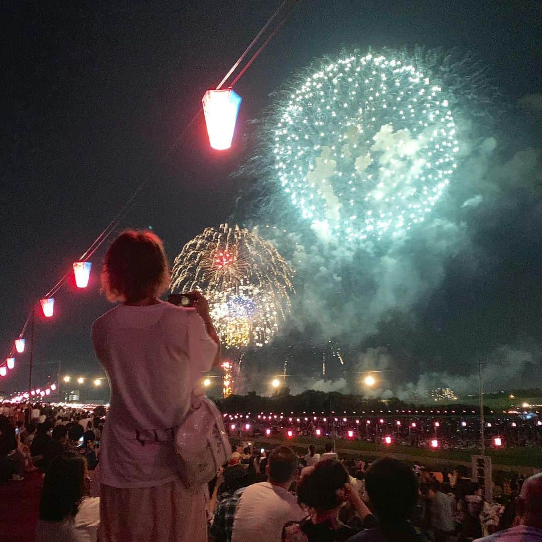 Tomoyaさんのインスタグラム写真 - (TomoyaInstagram)「花火部、始めました  #たまやー🎇 #花火部 #fireworks」8月3日 23時16分 - tomo_10969