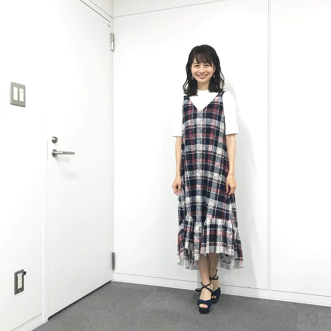 高見侑里さんのインスタグラム写真 - (高見侑里Instagram)「◡̈♥︎ 今日のBS11の衣装は ワンピース…#WILLSELECTION ピアス…#grosse 暑い日が続いていますので、皆さま体調お気を付けくださいね🍀」8月3日 23時19分 - yuri_takami_official