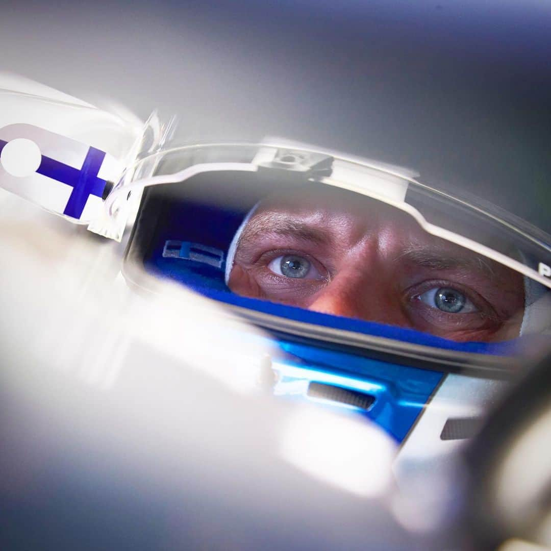 MERCEDES AMG PETRONASさんのインスタグラム写真 - (MERCEDES AMG PETRONASInstagram)「P2 for Valtteri and P3 for Lewis after a tense Qualifying at the Hungaroring. Full focus on tomorrow. All to fight for! 👊 • #MercedesAMGF1 #Mercedes #F1 #VB77 #HungarianGP #PETRONASmotorsports」8月3日 23時21分 - mercedesamgf1