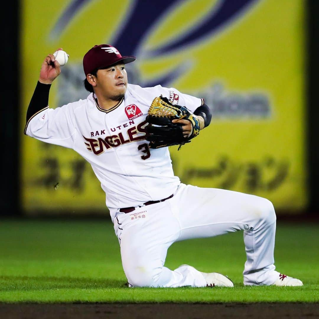 東北楽天ゴールデンイーグルスさんのインスタグラム写真 - (東北楽天ゴールデンイーグルスInstagram)「⚾️ ⚾️E 0-0 M⚾️ 5時間を超える熱戦は延長12回スコアレスドロー⚾️ 先発の菅原選手が6回5安打無失点の好投👍🏼 ブセニッツ選手、ハーマン選手、松井選手、久保選手、 青山選手、小野選手が1回ずつを投げ無失点リレー💯 最後までご声援ありがとうございました🙇🏻‍♂️ #rakuteneagles #RESTART #日本一の東北へ #夏スタ #菅原秀 #浅村栄斗 #青山浩二 #嶋基宏 #松井裕樹 #小野郁」8月3日 23時36分 - rakuten_eagles