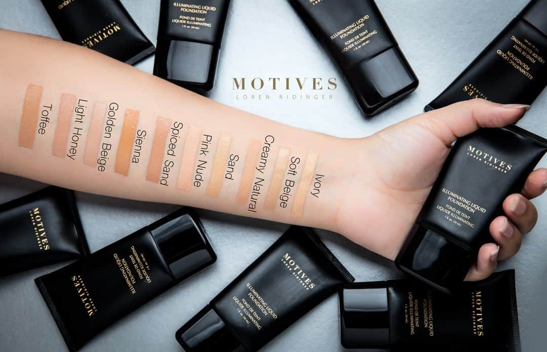 Motives Cosmeticsさんのインスタグラム写真 - (Motives CosmeticsInstagram)「Our fan favorite Illuminating Liquid Foundation has over 15 5-Star⭐ reviews! “This is one of my favorite foundations to use! I love the creamy, velvety and lightweight consistency with full coverage to be able to hide any blemishes, dark spots, imperfections. It gives a really nice glow to the skin without it feeling or looking greasy!” - Mandy M . . . .#motives #motivescosmetics #mua #makeuplove #makeupartist #makeupadict #makeupobsessed #foundationforall #foundation Read Less」8月3日 23時49分 - motivescosmetics