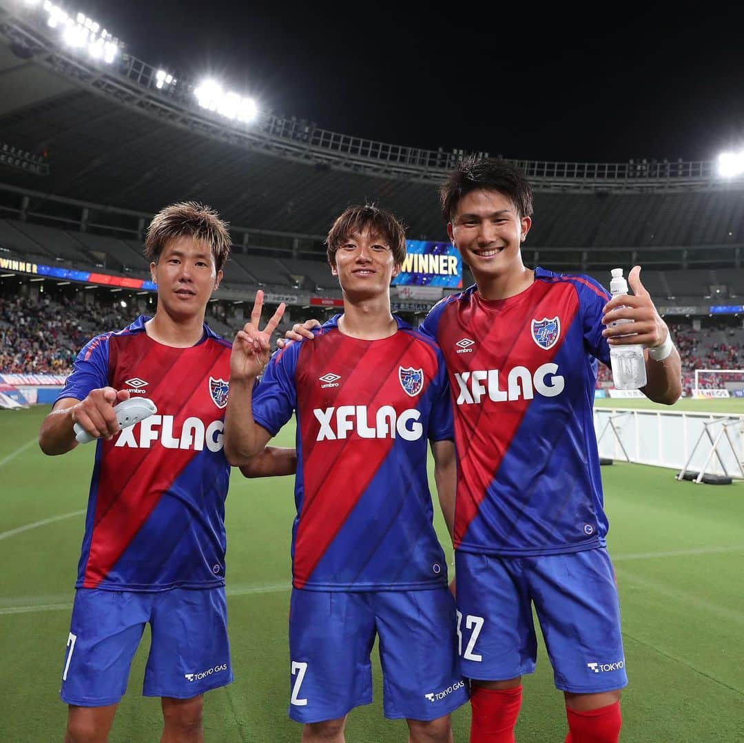 FC東京オフィシャルグッズさんのインスタグラム写真 - (FC東京オフィシャルグッズInstagram)「✊ ⏰試合終了🔵🔴 #FC東京 3-0 #セレッソ大阪 . 耐えて流れを掴み、後半に3得点を奪い、完封勝利!!!!!!!✊✊✊ 8月のホーム3連戦初戦を勝利で飾りました!!!!🙌🙌🙌 @fctokyoofficial  #首位東京 #FC東京 #fctokyo #tokyo」8月3日 23時48分 - fctokyoofficial