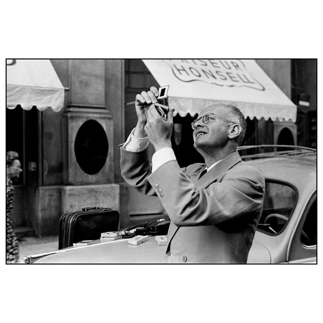 Magnum Photosさんのインスタグラム写真 - (Magnum PhotosInstagram)「Henri Cartier-Bresson. Munich, West Germany. 1953. . The Magnum co-founder died 15 years ago today. . © #IngeMorath/#MagnumPhotos . #HenriCartierBresson #CartierBresson」8月4日 0時01分 - magnumphotos