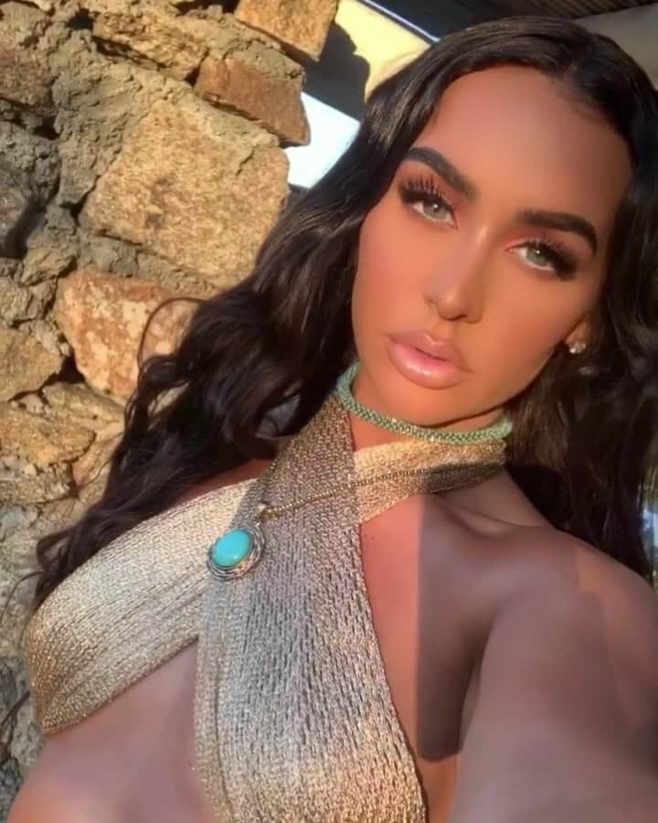 Carli Bybelのインスタグラム