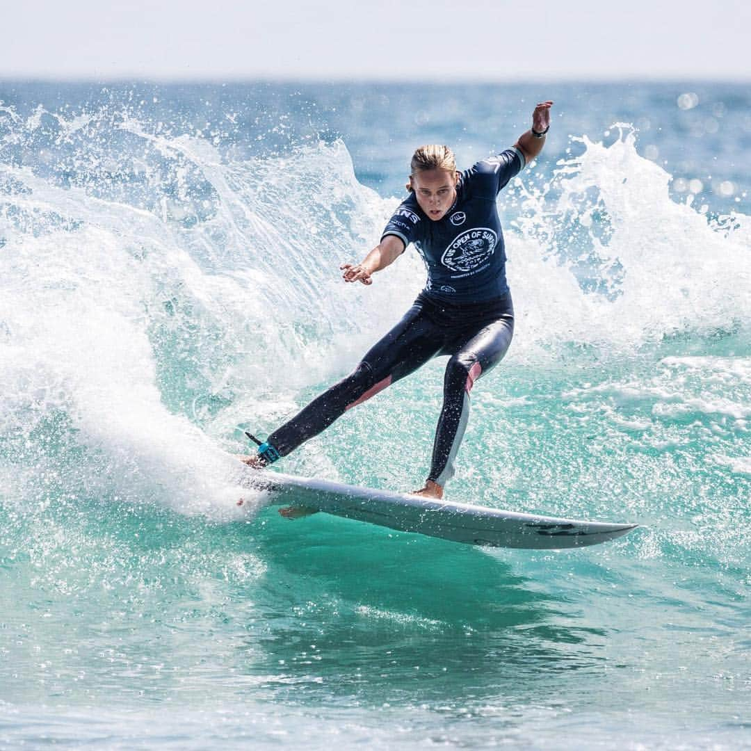 BILLABONG WOMENSさんのインスタグラム写真 - (BILLABONG WOMENSInstagram)「@isabella_nichols in the zone at the #vanusopen. Tune in on @wsl at 8:30am US PST to watch her compete for her spot in the quarter finals. Go Bella! 🏄🏼‍♀️ 📸 @wsl / Herron」8月4日 0時09分 - billabongwomens