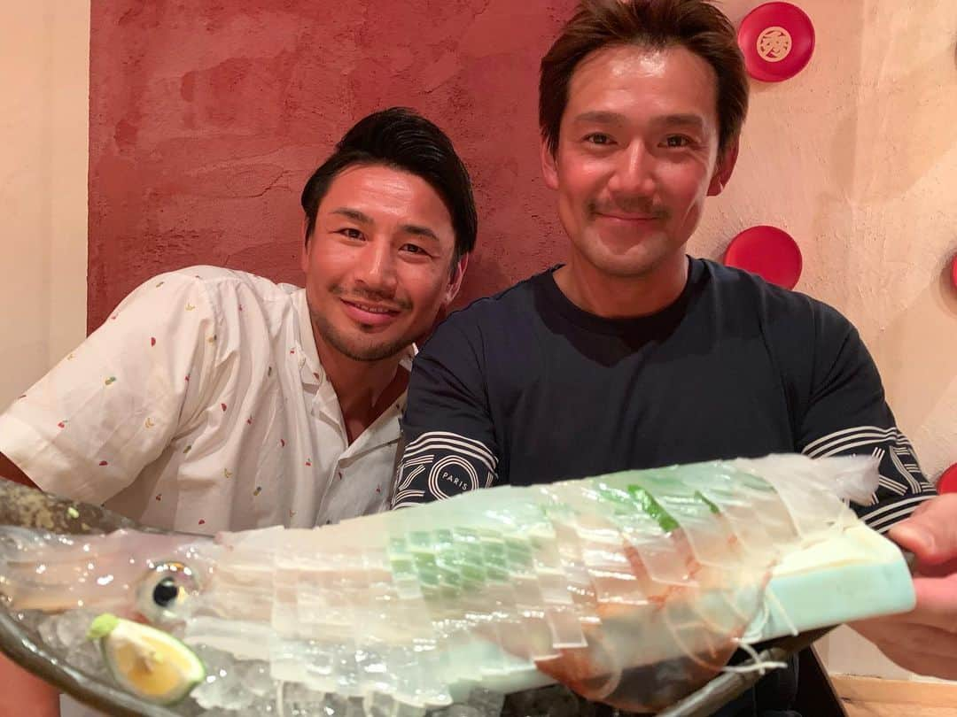 魔裟斗さんのインスタグラム写真 - (魔裟斗Instagram)「仕事終わりのイカ！ ベストボディジャパン谷口会長と！ #魔裟斗  @taniguchi_bestbody」8月4日 0時12分 - masato.official