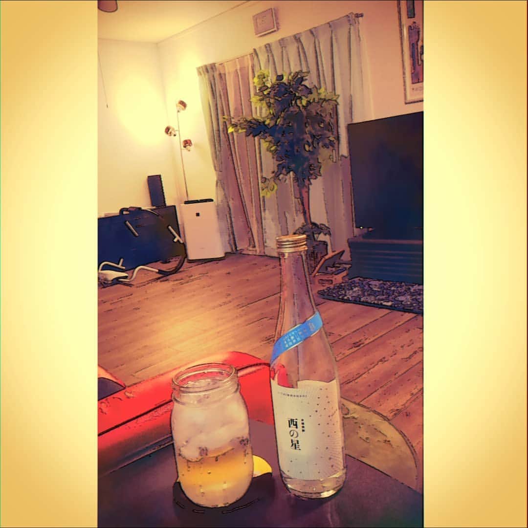 松本隆博のインスタグラム：「。 12時間掛けてゆっくり 帰って来ました(^-^) 無事を祝い乾杯～ ここで一句…  宇佐義理固し、かの山 恋はいつぞや西の星。 ✿ﾟ❀.(*´▽`*)❀.ﾟ✿  おやすみー」