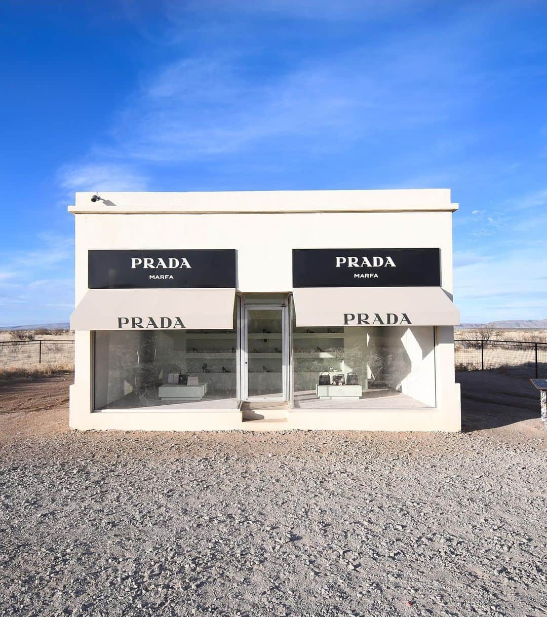 barneysnyofficialさんのインスタグラム写真 - (barneysnyofficialInstagram)「Located seemingly in the middle of nowhere off Highway 90 in West Texas, Prada Marfa is a permanent installation by @elmgreenanddragsetstudio. Actual pieces from Prada’s Fall ‘05 collection are locked away inside (there’s no functioning doors) making it a bizarre, roadside time capsule.  Barneys’ Editorial Director @anna_deutsch snapped this #bnyvoyage on a recent trip to Marfa, Texas. What’s most random or far away place you’d go to experience art?」8月4日 1時04分 - barneysny