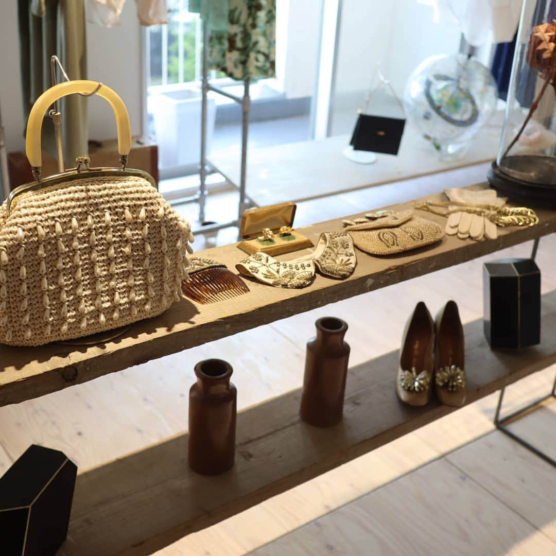 Eri Satoさんのインスタグラム写真 - (Eri SatoInstagram)「先日はモアプラス( @moreplus.inc ) の展示会に行ってきました😊 たまたま会えた @mi_0730_mk ちゃんと @hirorin.29 ちゃん💕 グリーンリンクしてた😲✨ ひろりんちゃんのワンピはモアプラスなんだって！可愛いよね😍 · モアプラスのお洋服は生地も縫製もとってもキレイ✨ ヴィンテージ感のあるレース使いとか、個性的な切り替えとか··· 見てるだけでも幸せになれそう···😍 高身長に嬉しい丈感も🙆✨ · ポップアップショップでお目にかかる機会がありますよ！ お近くにお越しの際はぜひ💕 · 👉池袋西武  3階  POPUP 期間  7/17(水)-8/6(火) · 👉銀座三越  3階  ルプレイス 期間  8/21(水)～ · 👉 新宿高島屋 新館 3階 オーバーザセンチュリー」8月4日 1時11分 - satoeri626