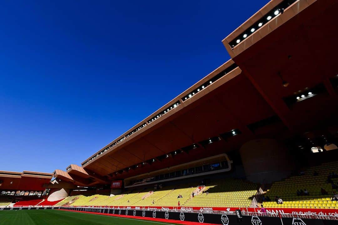 UCサンプドリアさんのインスタグラム写真 - (UCサンプドリアInstagram)「#MonacoSamp, ci siamo quasi. 🏆 Tutto pronto al “Louis II” di #MonteCarlo per la #PhilippPleinCup. 🏟 📷 @simonearveda」8月4日 1時43分 - sampdoria