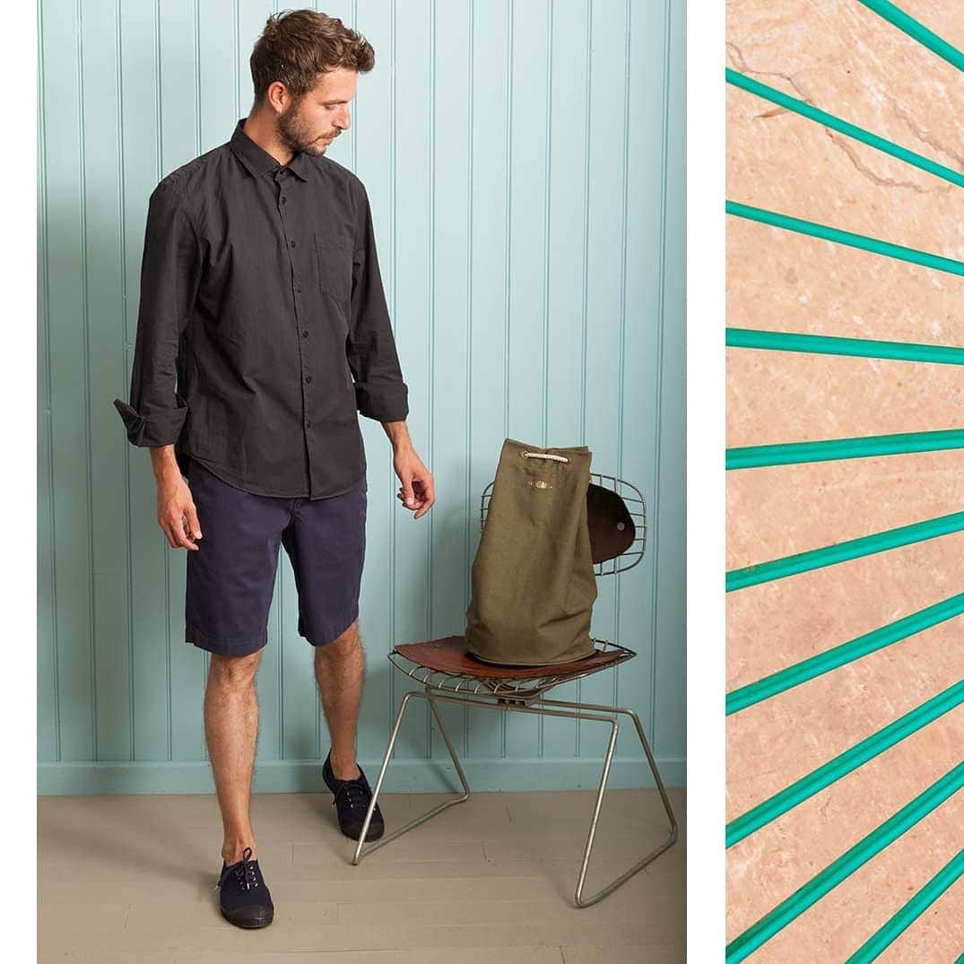 ベンシモンのインスタグラム：「Notre vestiaire masculin, parfait pour un été au style marin 🌊  Découvrez les must have du dressing masculin soldés en ligne et dans nos boutiques! 🇬🇧 Our masculine wardrobe, ideal for a summer in a marine style 🌊  Discover the must have of men's wardrobe on sale online and in our stores! #Bensimon #homme #summer」