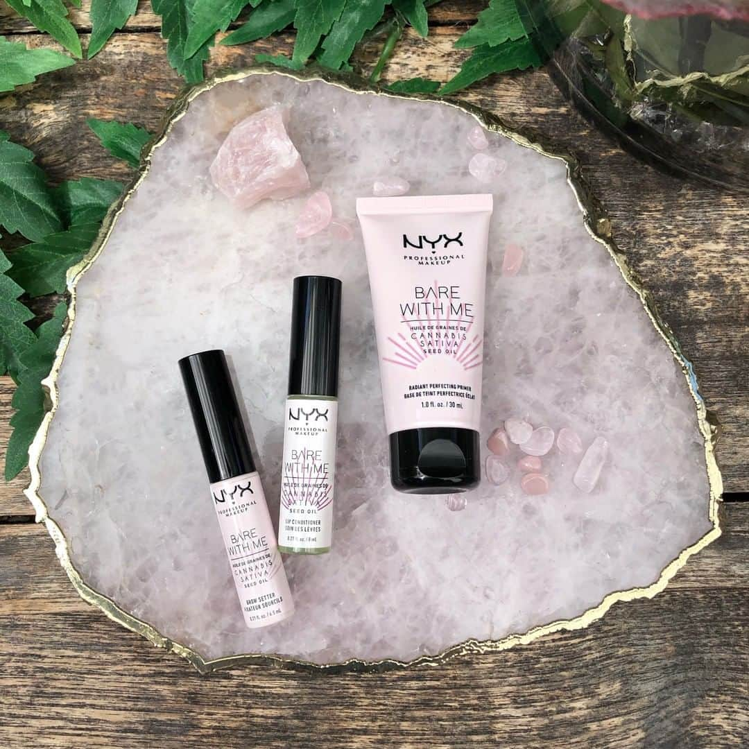 NYX Cosmeticsさんのインスタグラム写真 - (NYX CosmeticsInstagram)「Stay lit from within with our NEW Bare With Me Cannabis Sativa Seed Oil Collection 🌿✨ Hydrate & soothe with our Radiant Perfecting Primer, Lip Conditioner & Brow Setter 😘 Available exclusively at @ultabeauty + #NYXProfessionalMakeup ⭐️ || #nyxcosmetics #ultabeauty #crueltyfreebeauty」8月4日 2時01分 - nyxcosmetics