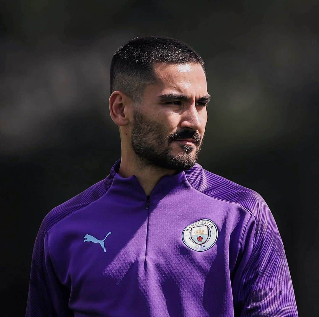 イルカイ・ギュンドアンさんのインスタグラム写真 - (イルカイ・ギュンドアンInstagram)「New season, new challenges, new opportunities.. Let's get it started ⚽️🏆 #CommunityShield #CmonCity @mancity」8月4日 2時20分 - ilkayguendogan