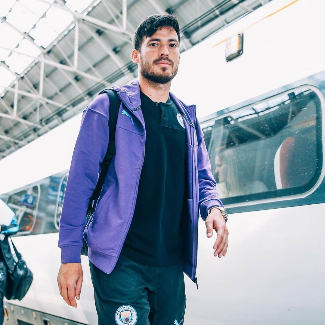 マンチェスター・シティFCさんのインスタグラム写真 - (マンチェスター・シティFCInstagram)「The one where the squad goes to Wembley...🚂🔜 #mancity」8月4日 2時31分 - mancity