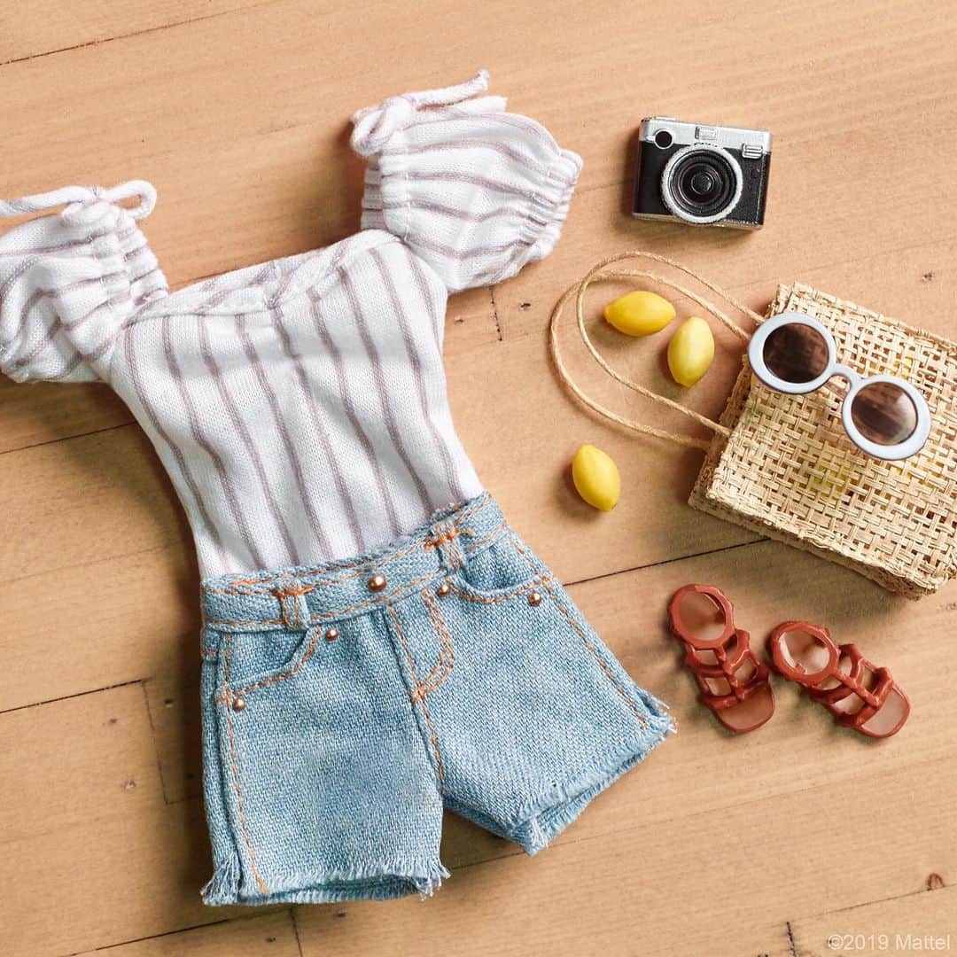 バービーさんのインスタグラム写真 - (バービーInstagram)「When life gives you lemons, use them as summer outfit props. 🍋#barbie #barbiestyle⁠」8月4日 2時56分 - barbiestyle