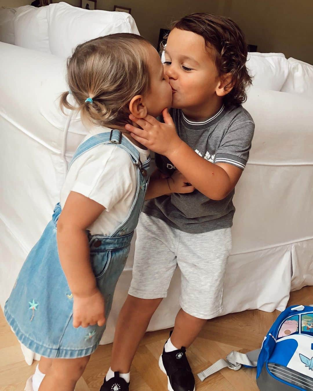 サム・フェアーズさんのインスタグラム写真 - (サム・フェアーズInstagram)「So proud of my two little babies 💜💙」8月4日 3時03分 - samanthafaiers