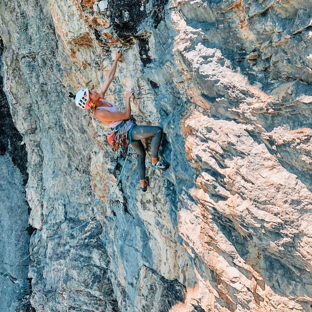 マチルダ・セーデルルンドさんのインスタグラム写真 - (マチルダ・セーデルルンドInstagram)「Some impressions from Cheselen (where we climbed our first day). Fantastic climbing 😍 (and scenery 😳). I think I’m becoming Swess... 🇸🇪🇨🇭」8月4日 3時33分 - matilda_soderlund