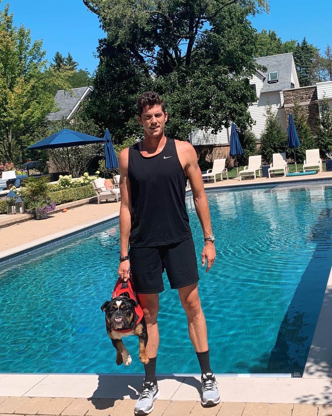 コナー・ドワイヤーのインスタグラム：「“Pablo vs Vestry 🐾🏊🏼‍♂️”. Who you got @kevinlove ??」