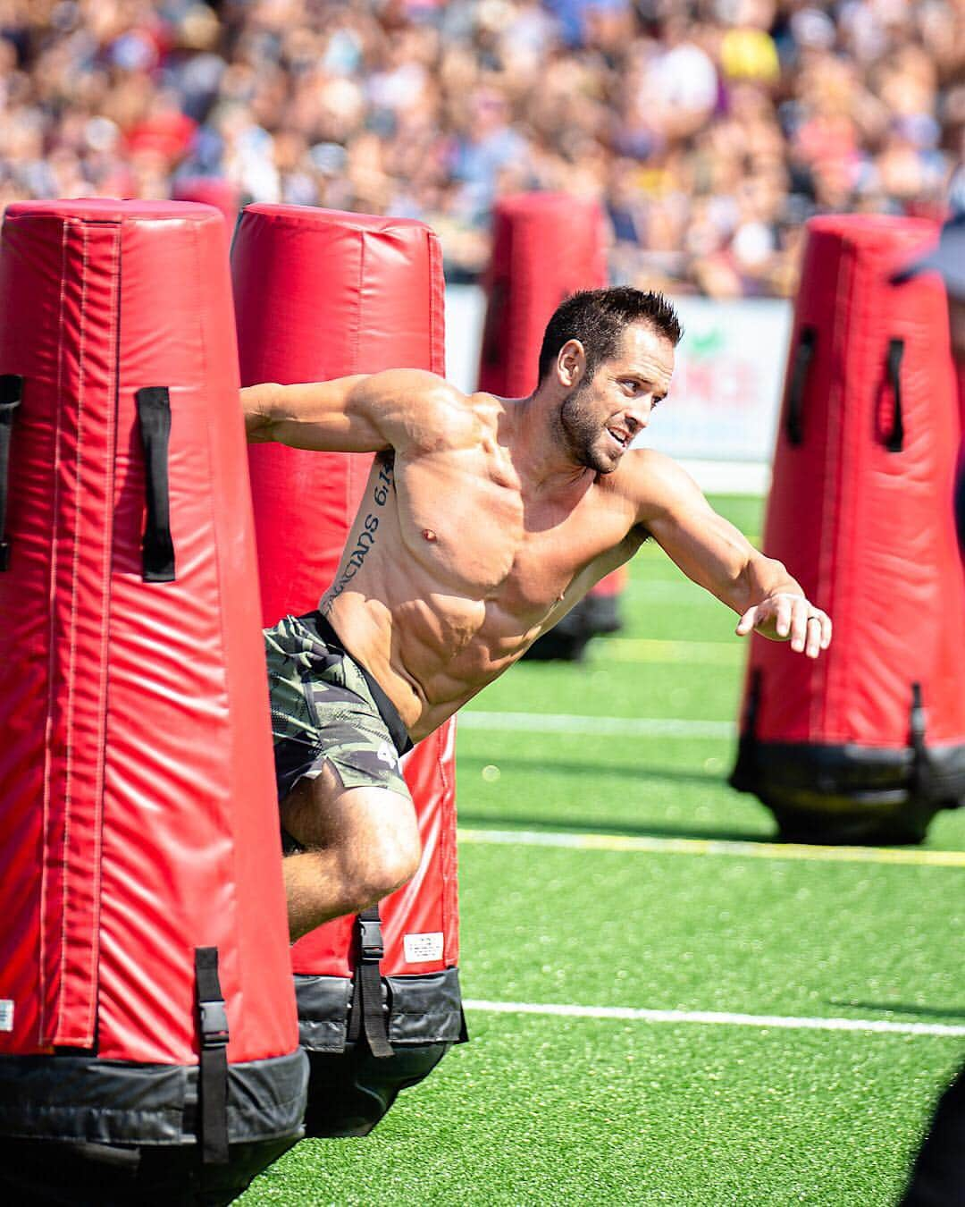 Reebokさんのインスタグラム写真 - (ReebokInstagram)「Full throttle. | No matter the obstacle, @richfroning is a force to be reckoned with. #CrossFitGames」8月4日 4時04分 - reebok