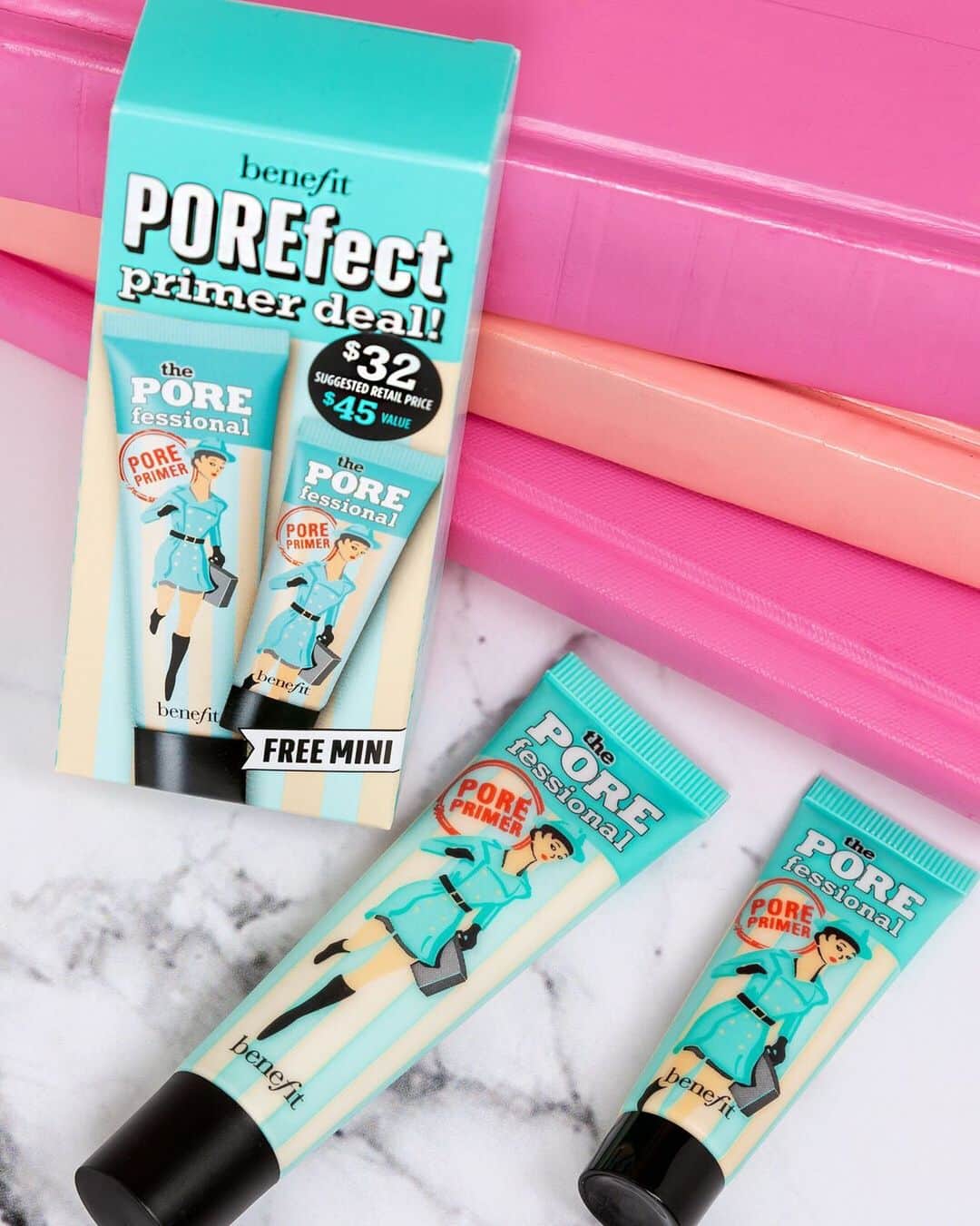 Benefit Cosmeticsさんのインスタグラム写真 - (Benefit CosmeticsInstagram)「Get more #POREfessional! 🙌 This set has a full-size & FREE mini of our bestselling primer for only $32 (a $45 value!) — now available at @macys! #benefit」8月4日 4時47分 - benefitcosmetics