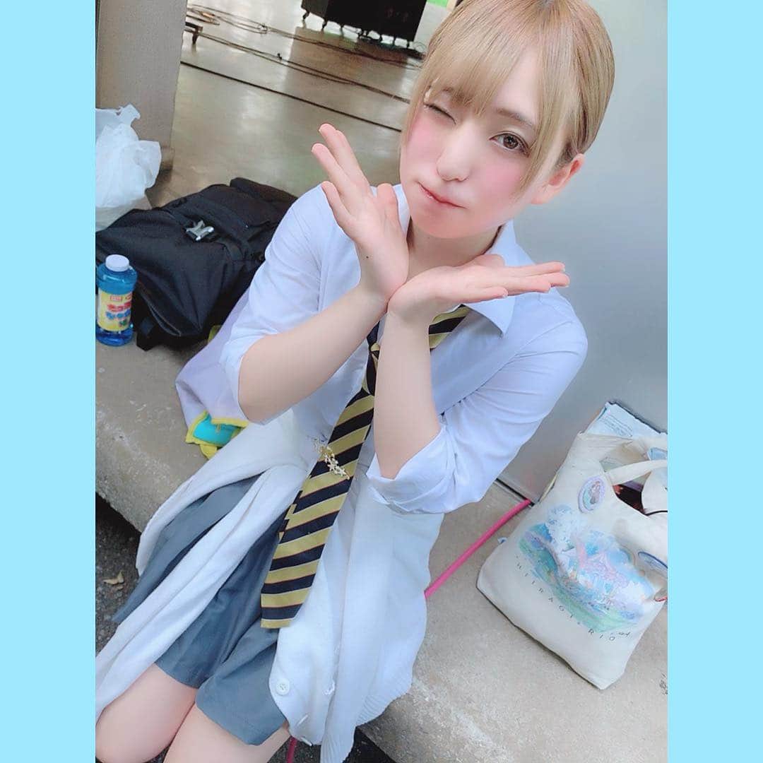 柊木りおのインスタグラム：「まだいける...まだ... A school uniform!! #japanesegirl #japan #followme #likeforfollow #instagood #instagram #instalike #ショートヘア #ショートカット女子 #ショートカット #派手髪 #首輪女子 #JK #まだまだ #LJK」