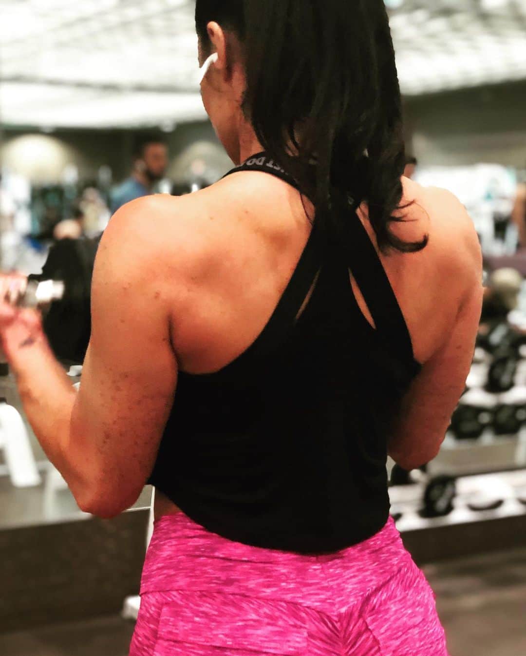 Kendra Lustさんのインスタグラム写真 - (Kendra LustInstagram)「#saturdayvibes #girlsthatlift #sexy #gymmotivation #gym #girlswithmuscle」8月4日 5時11分 - kendralust