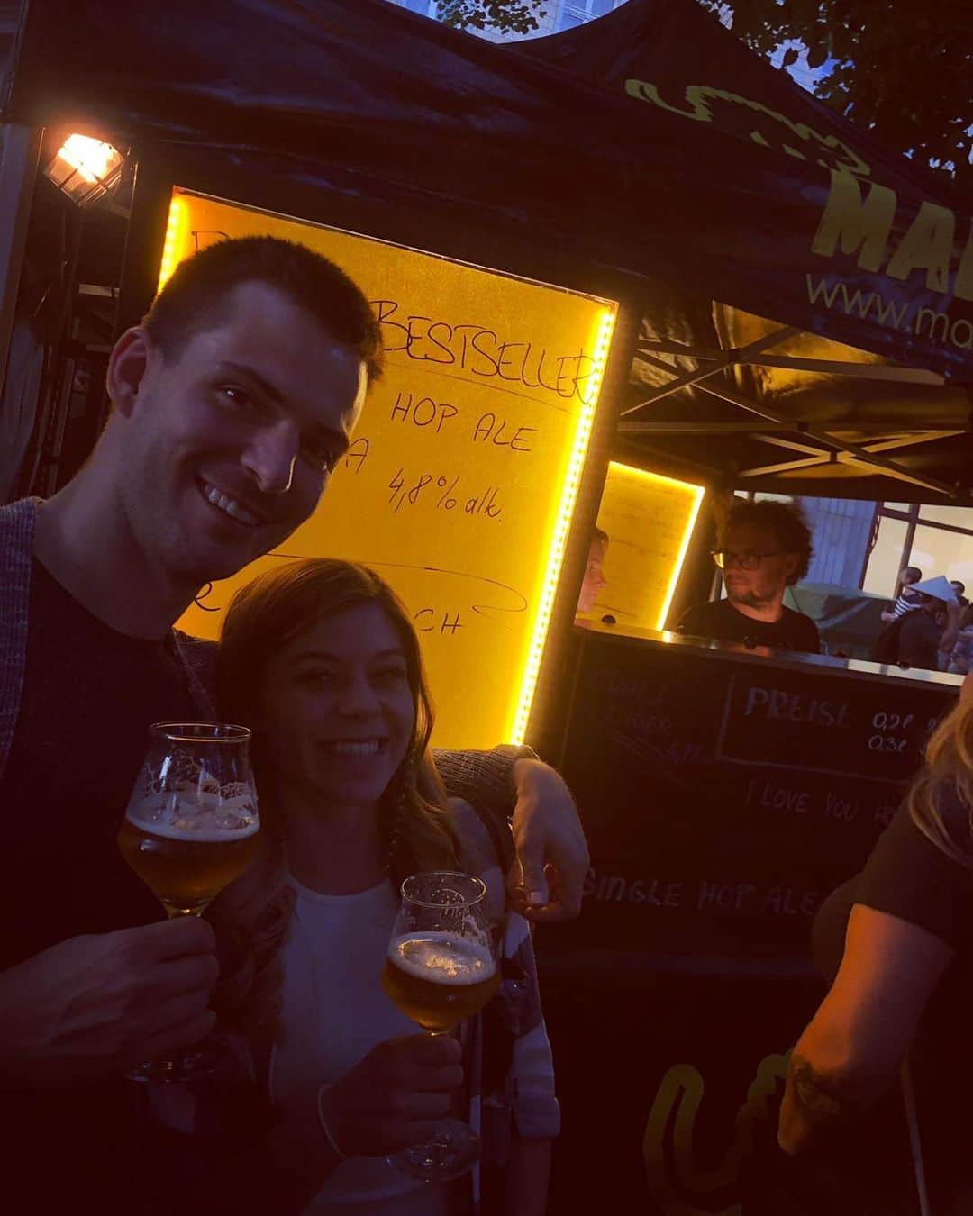 ミリアム・ツィーグラーさんのインスタグラム写真 - (ミリアム・ツィーグラーInstagram)「Berlin beer festival - how can you not go when it‘s literally taking place 5 min from where you live? 😍🍻 #berlinbeerfestival #eveningout #meandtheboys」8月4日 5時32分 - miriam_ziegler