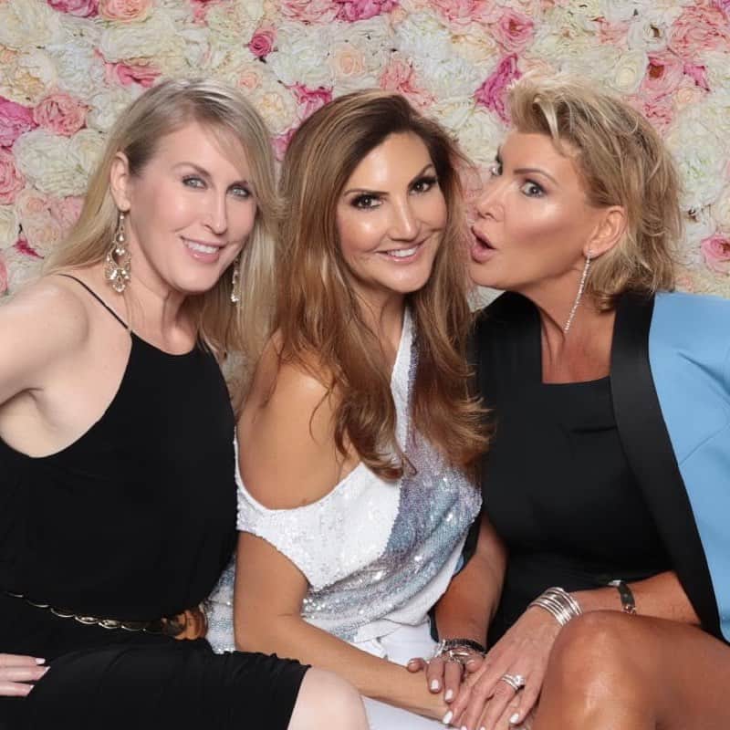ヘザー・マクドナルドのインスタグラム：「At @chazdean #wen annual summer party with @lizkroman @laneyziv」