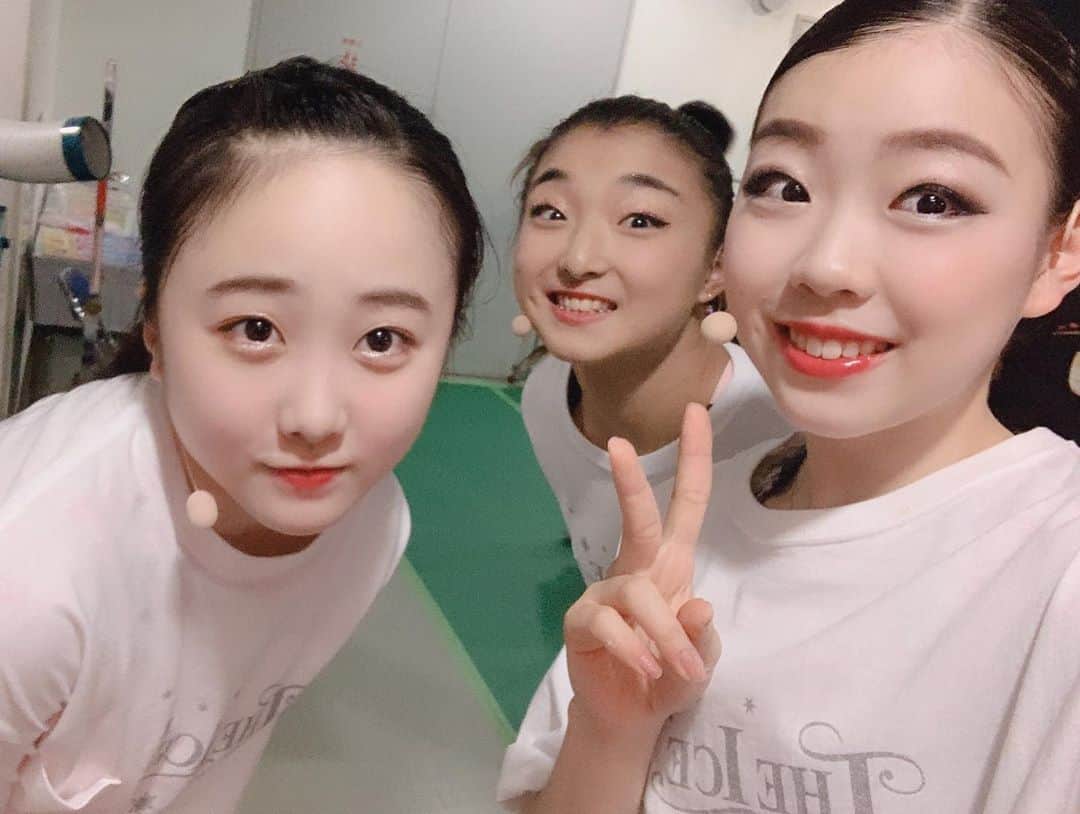 紀平梨花さんのインスタグラム写真 - (紀平梨花Instagram)「ダンスレッスンのメンバーと🥰 #THEICE2019 #miyuhonda #kaori sakamoto #tomokihiwatashi #rikakihira」8月4日 16時15分 - rikaskate0721