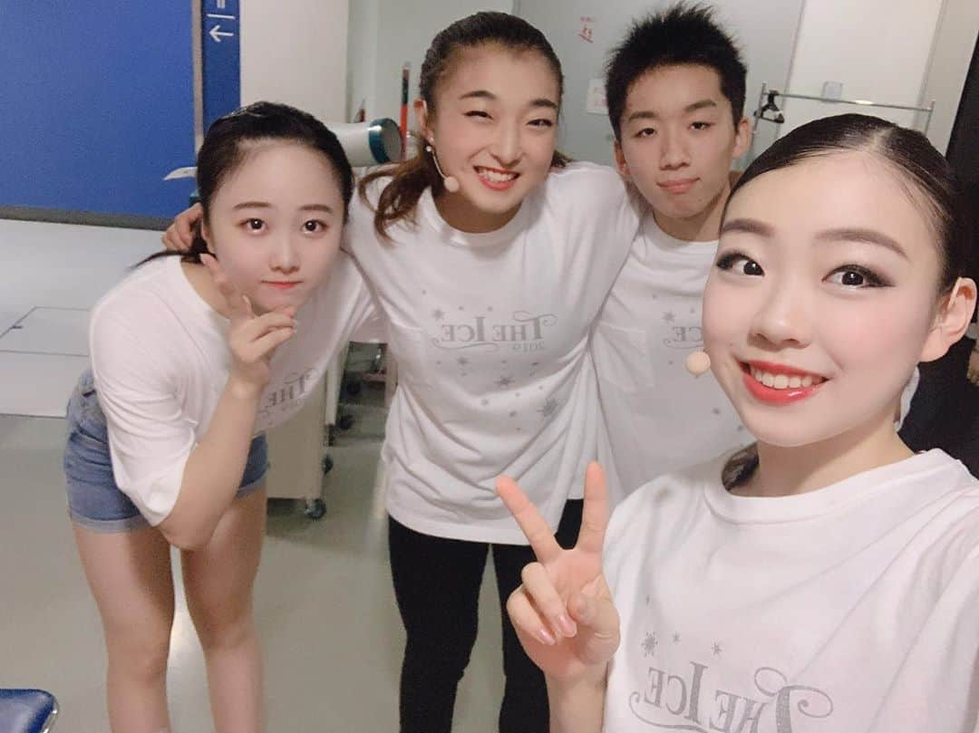 紀平梨花さんのインスタグラム写真 - (紀平梨花Instagram)「ダンスレッスンのメンバーと🥰 #THEICE2019 #miyuhonda #kaori sakamoto #tomokihiwatashi #rikakihira」8月4日 16時15分 - rikaskate0721