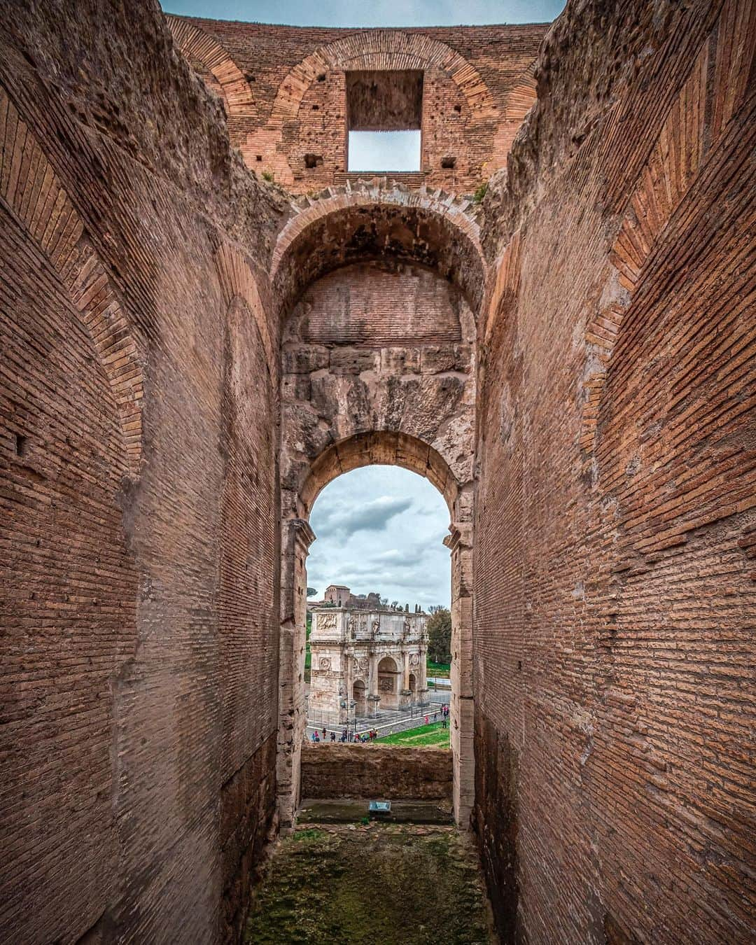 Nicanor Garcíaさんのインスタグラム写真 - (Nicanor GarcíaInstagram)「Echoes in eternity | Ecos en la eternidad #nicanorgarcia #travelarchitectures」8月4日 16時30分 - nicanorgarcia