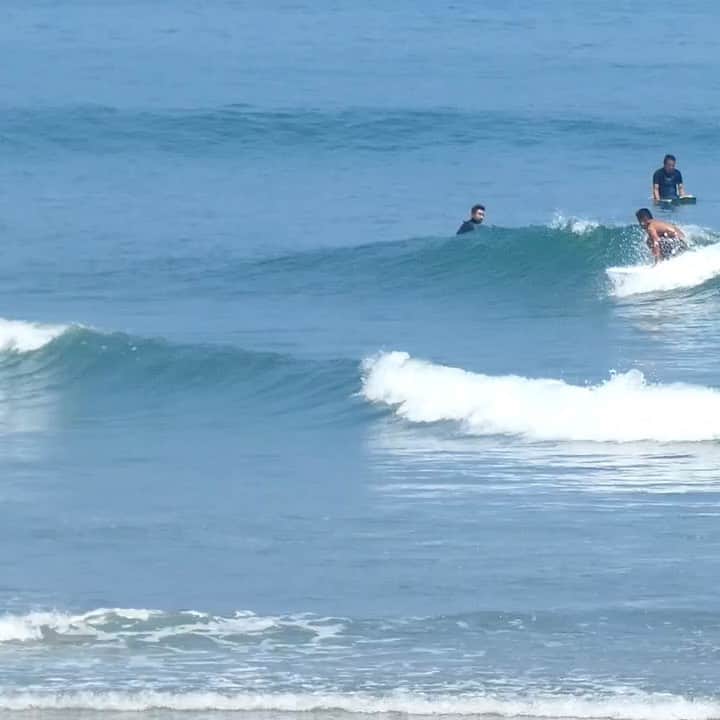 のインスタグラム：「Small but fun  #stillsummertime #beach #beachlife #surfinglife #surfing」