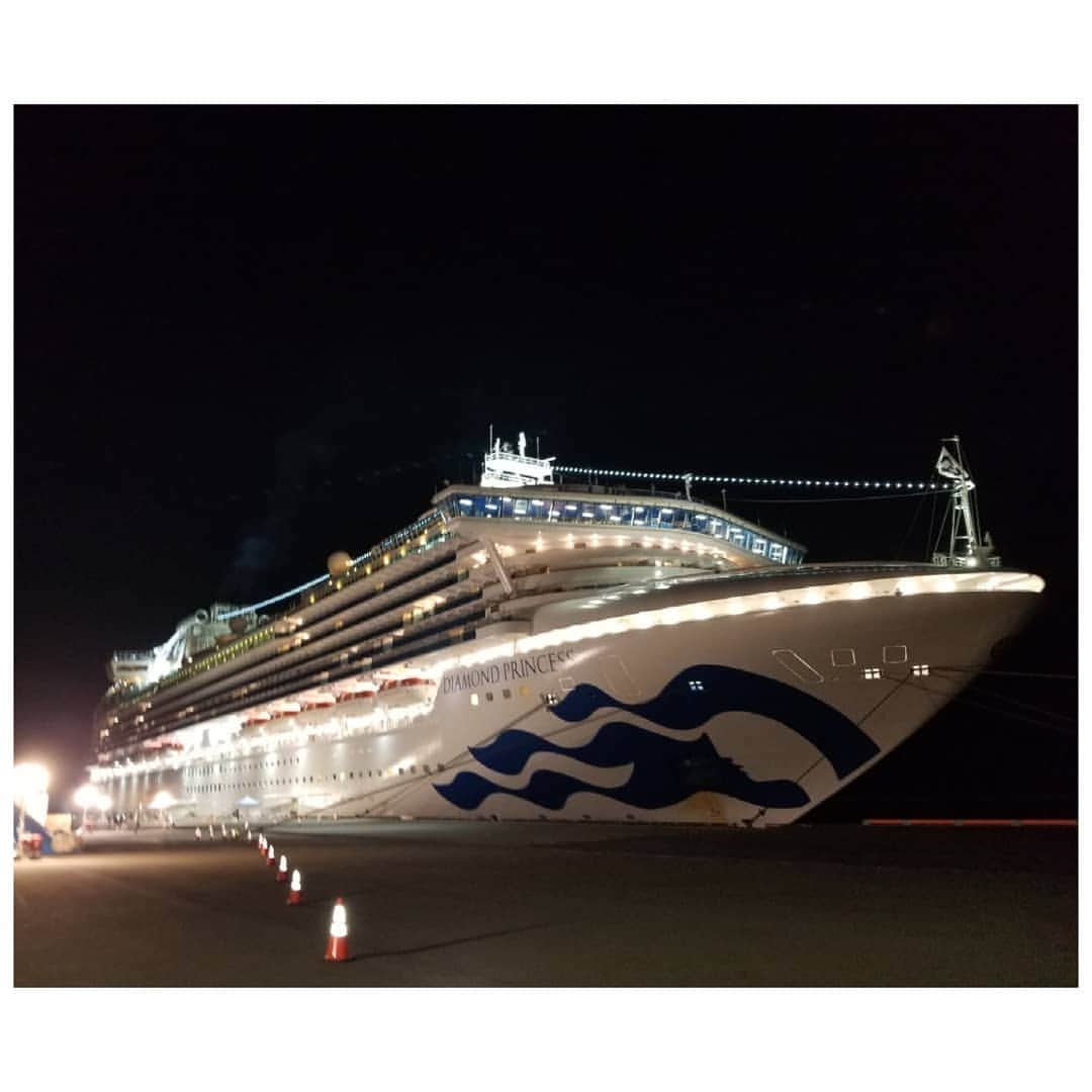 風花舞さんのインスタグラム写真 - (風花舞Instagram)「青森・沖館港にて。 船が大きすぎて近くだと全体を撮れなくて💦 やっと船の写真撮れた！  #ダイヤモンドプリンセス#青森#船旅」8月4日 7時44分 - kazahanamai_official