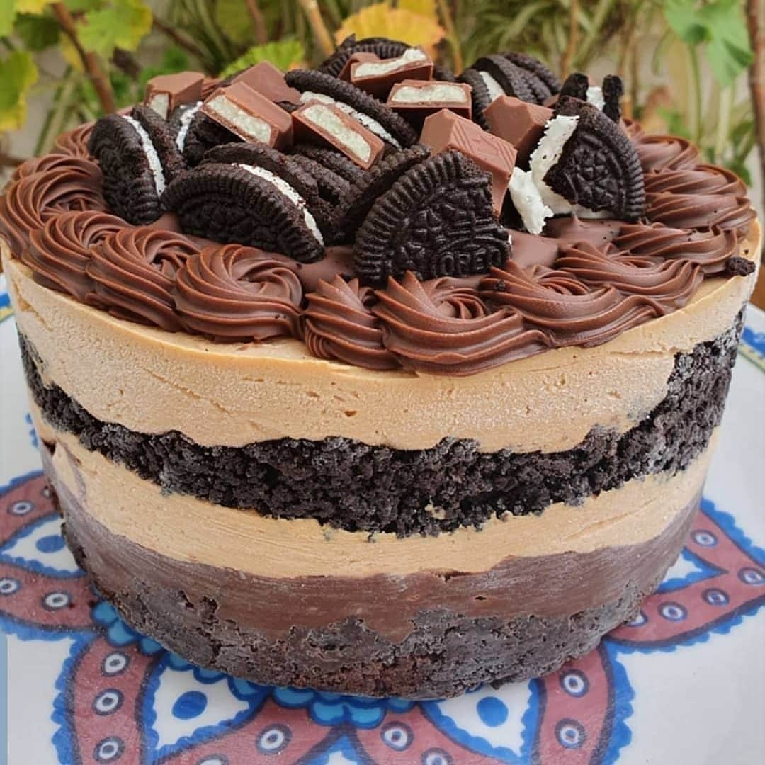 2.8 Milllon CAKESTERS!さんのインスタグラム写真 - (2.8 Milllon CAKESTERS!Instagram)「🙌 📸Photos credit: @calus.cakes. ⁠ .⁠ .⁠ ⁠ #cakes #cake #cakedecorating #chocolate #birthdaycake #cakesofinstagram #cupcakes #food #cakestagram #foodporn #instacake #dessert #bakery #baking #cakedesign #instafood #love #sweet #birthday #pastry #cakeart #yummy #cookies #delicious #chocolatecake #sweets #desserts #foodie #homemade」8月4日 8時00分 - cakeguide
