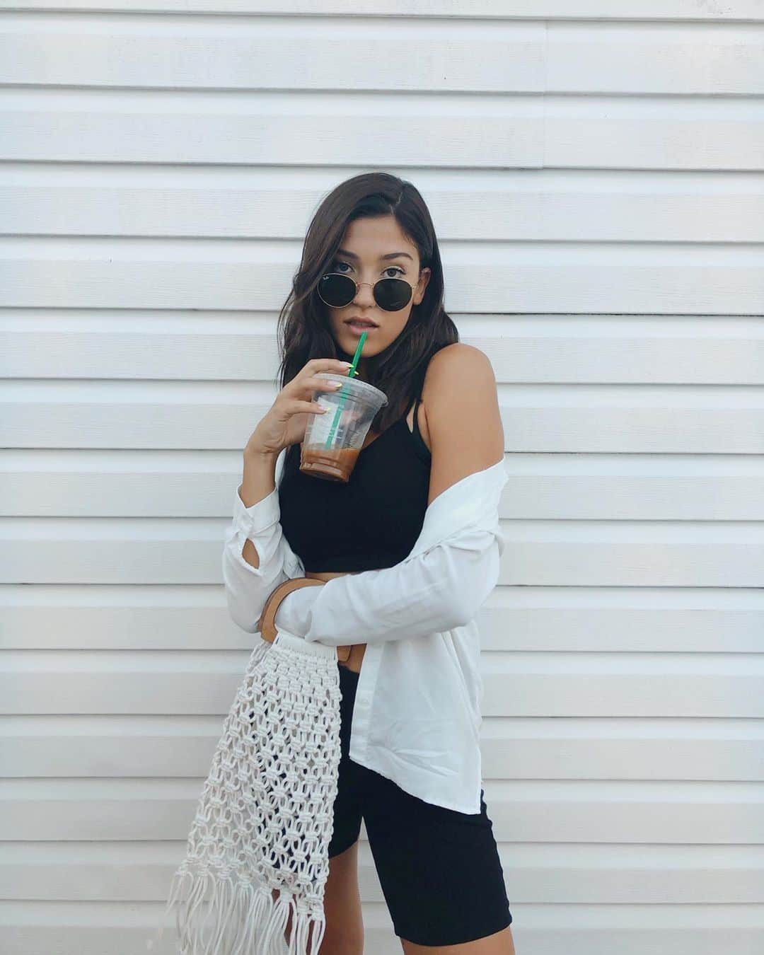 Charlotte Russeさんのインスタグラム写真 - (Charlotte RusseInstagram)「Have a sip + shop new arrivals in-stores today 💗 🔎 "Classic Button-Up Long Sleeve Shirt" 🔎 "Mini Crochet Bag” #charlotterusse #wiwt #ootd」8月4日 8時31分 - charlotterusse