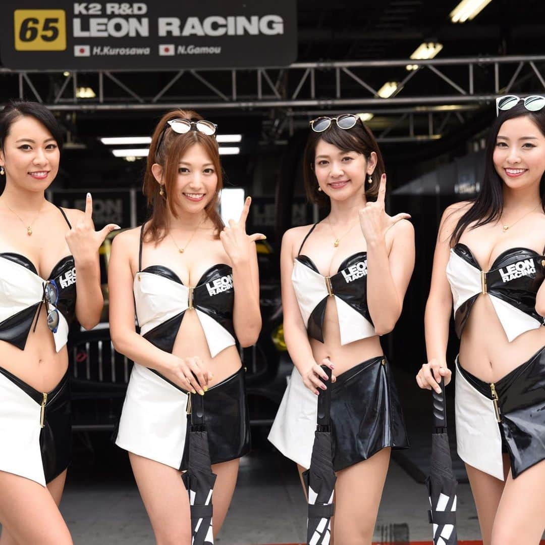 市原彩花さんのインスタグラム写真 - (市原彩花Instagram)「LEON RACINGのOG達でサーキットに向かってるよー♪ すでに車内で爆笑し過ぎて、満足（笑） 初めてのプライベートレース観戦🏎✨ サーキットでビール飲める日が来るなんて🥺🍺💕 #LEON#leonracing#leonracinglady#supergt#racequeen#レースクイーン#富士スピードウェイ」8月4日 8時35分 - ayaka_ichihara