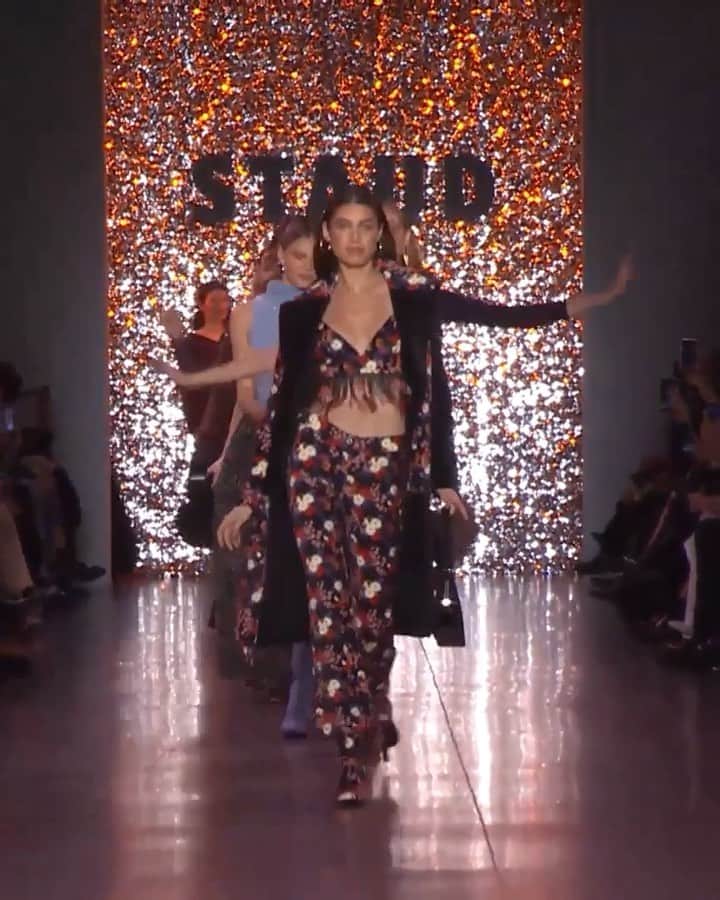 Fashion Weekのインスタグラム：「That feeling when you hit 3M followers! ⭐️We love our fashion family, thank you for following along. Video from @Staud.Clothing's February 2019 @NYFW runway.」