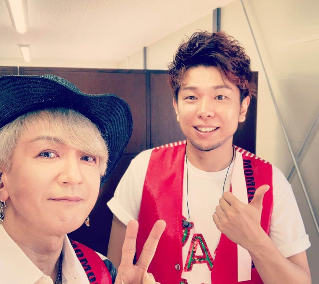 宗本康兵さんのインスタグラム写真 - (宗本康兵Instagram)「#ももクロマニア #keybordist #浅倉大介 #宗本康兵」8月4日 10時24分 - munemotokouhei