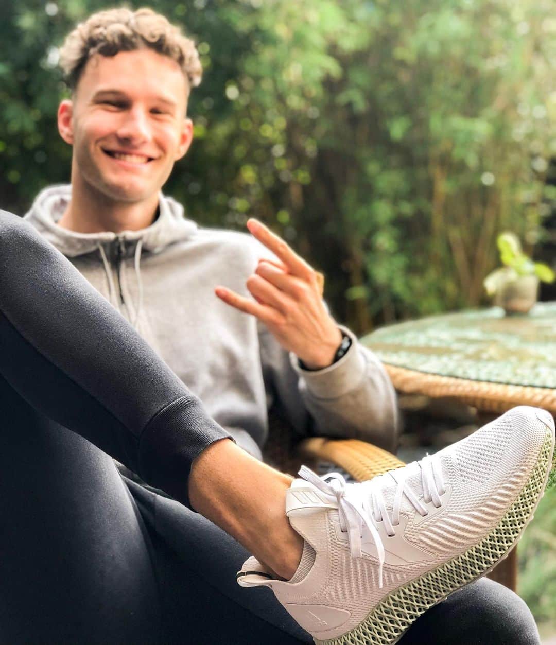 カーティス・マーシャルのインスタグラム：「That Fresh Kicks Feeling 👟🌱 @adidas #4D」