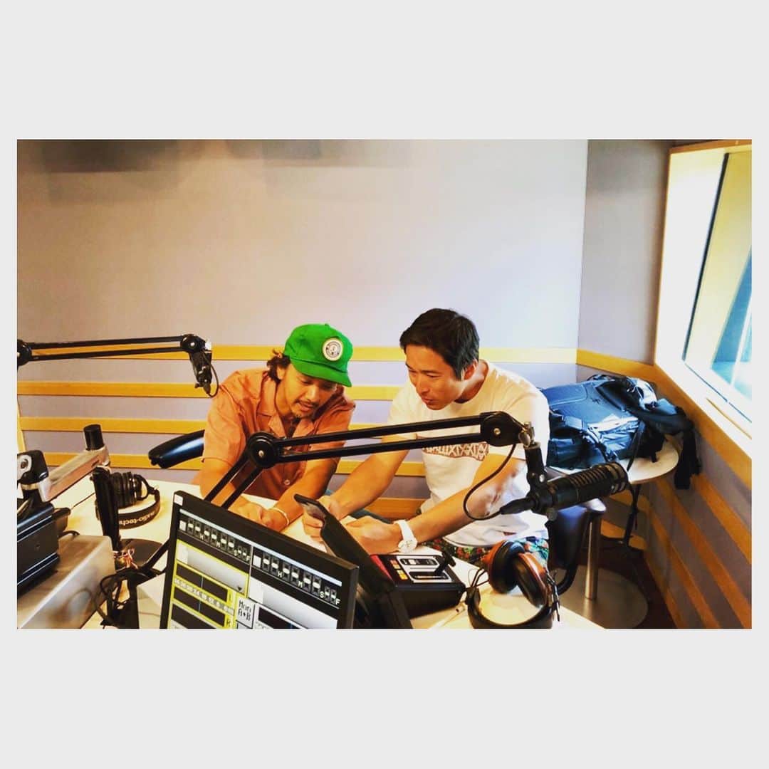 Caravanのインスタグラム：「またまたインターFMに。  井出大介くんのthe great  escapeに  生出演してきました。  東京も真夏到来だね。  #interfm #thegreatescape #tge897」